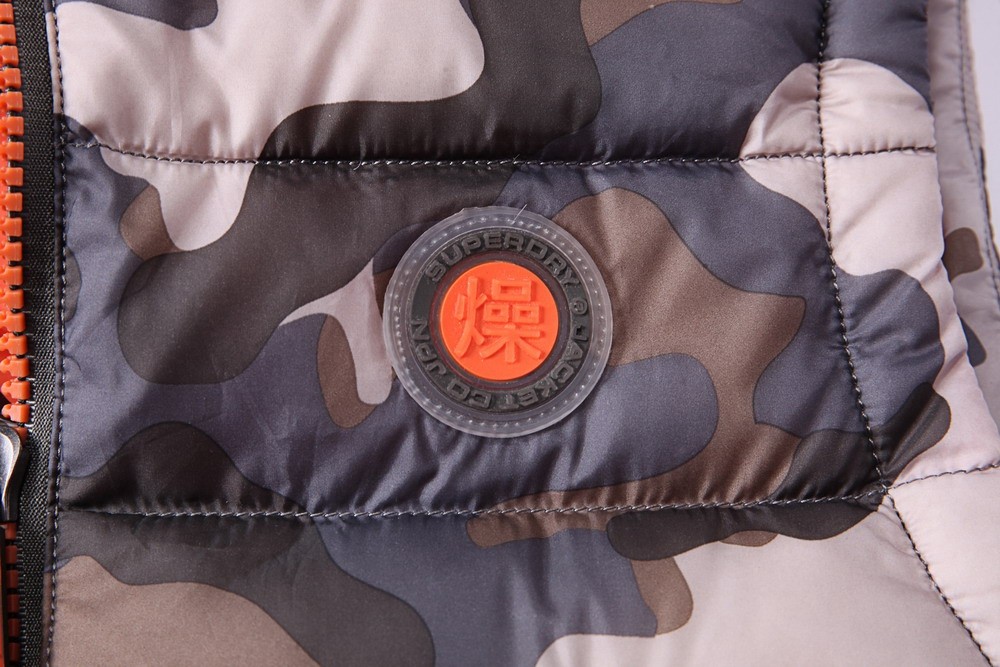 HT-EQ-MJ226-1款羽絨馬甲細節(jié)展示