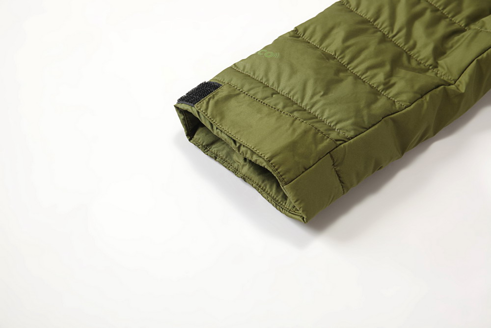 冬季羽絨服細節展示