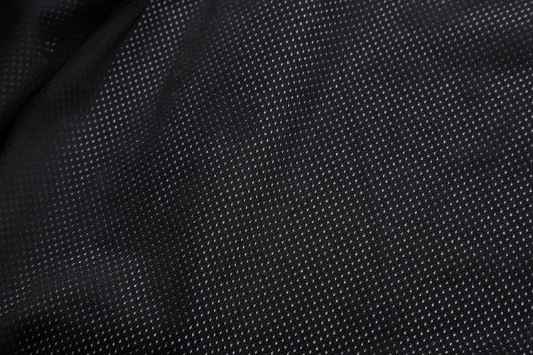 沖鋒衣細節(jié)展示